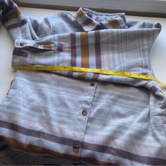 Columbia Calico Basin Shirt Jacket Shaket Woman Large Grey Stripped Pockets Cozy - Picture 16 of 16